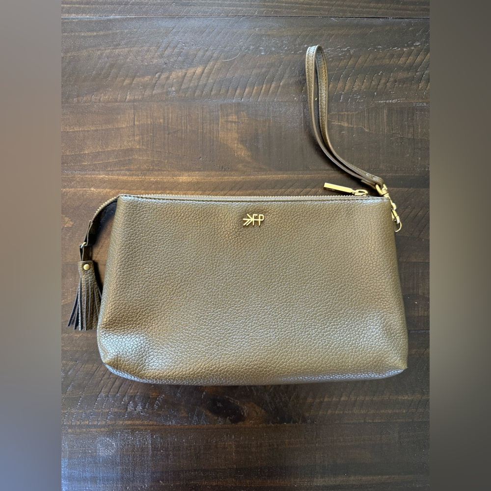 Freshly Picked classic zip pouch in olive green